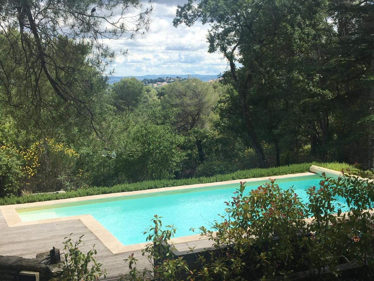 Villa De Carbonelle Pierrevert Eksteriør bilde