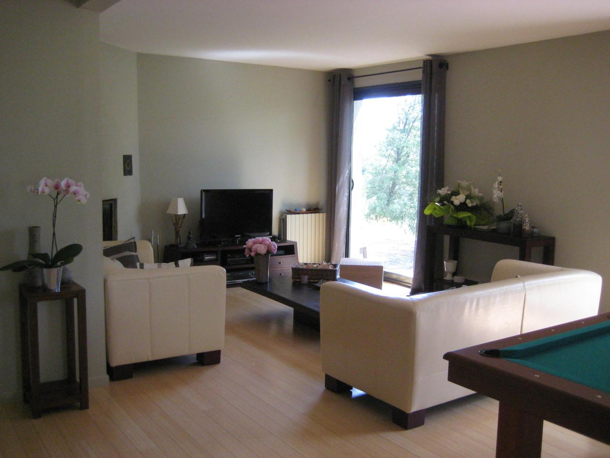 Villa De Carbonelle Pierrevert Eksteriør bilde