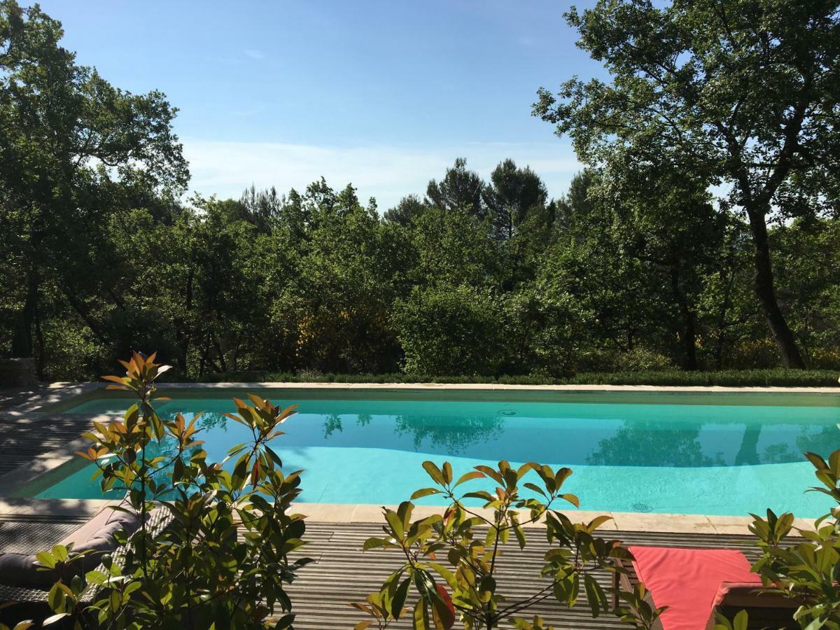 Villa De Carbonelle Pierrevert Eksteriør bilde